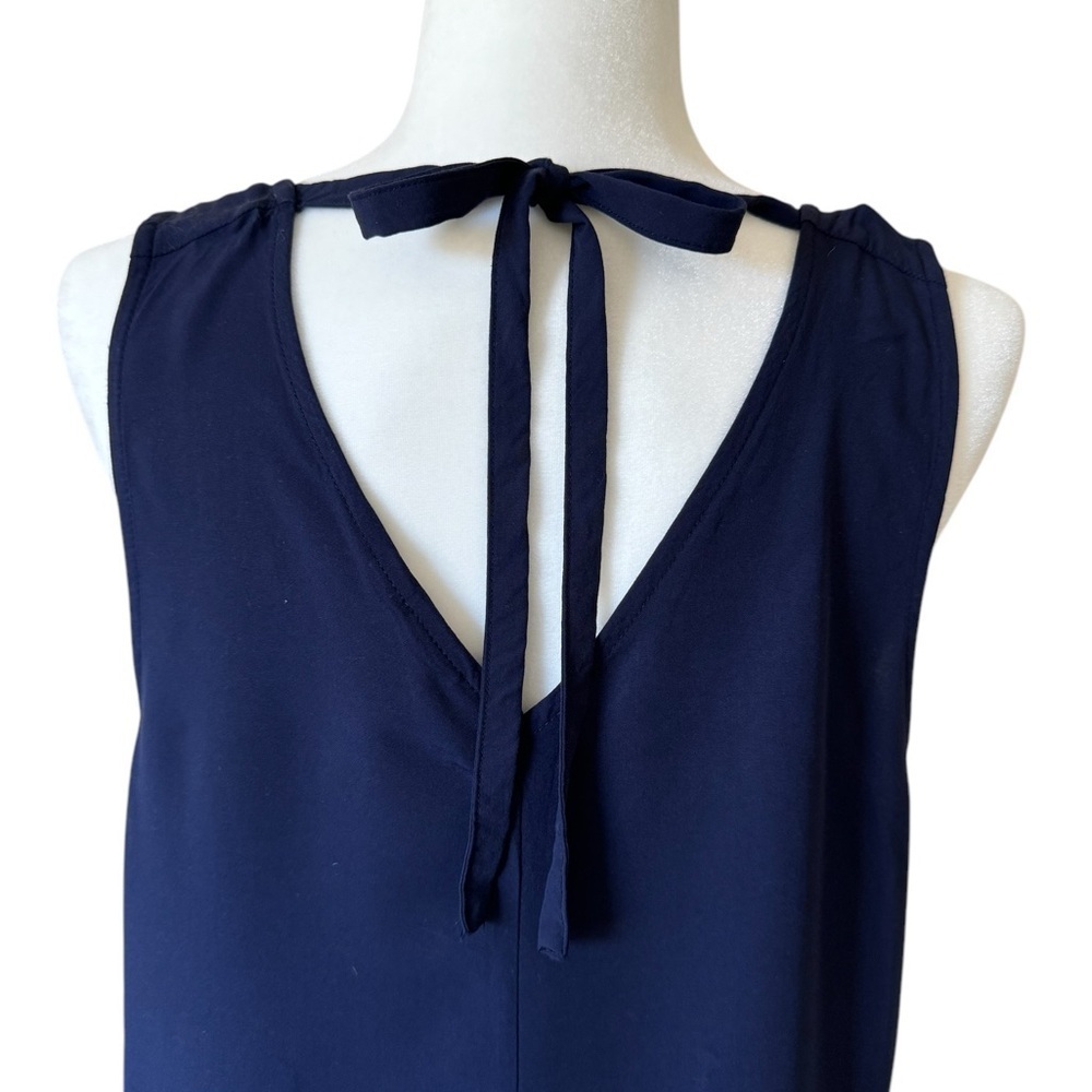 Elegant Navy Sleeveless Dress - Picture 2 of 3